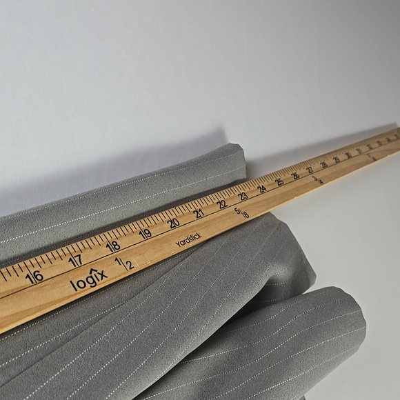 Tahari ASL Sophisticated Gray Pinstripe 3pc Women's Pants Suit, Sz 8 Career Work - Picture 7 of 14